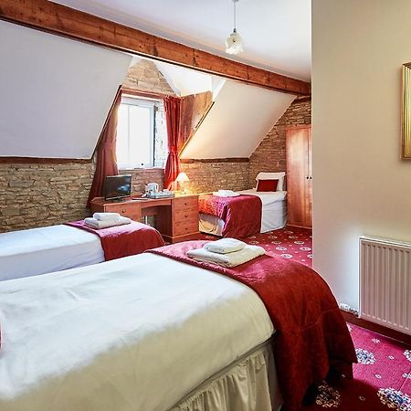 Отель The Bateman Arms At Shobdon Экстерьер фото