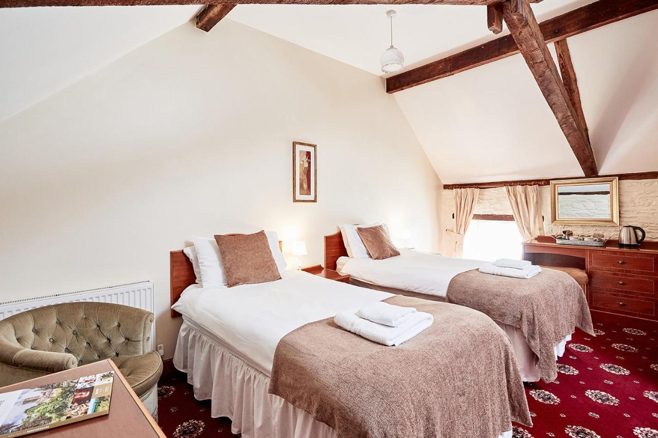 Отель The Bateman Arms At Shobdon Экстерьер фото
